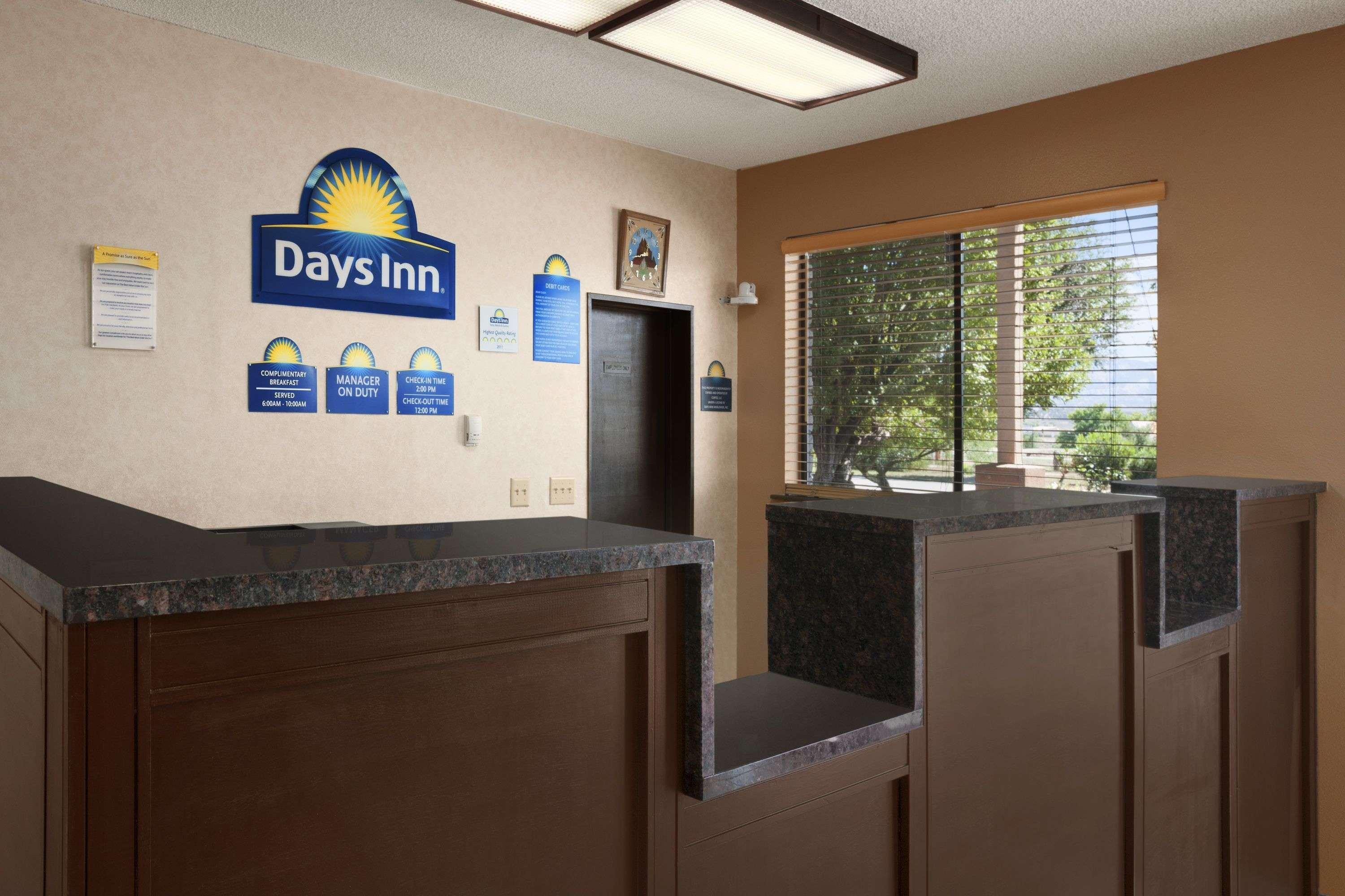 Days Inn By Wyndham Cortez Bagian luar foto